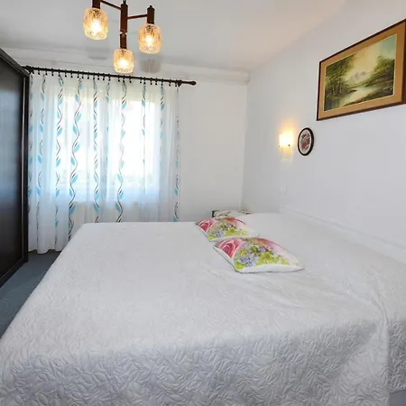 Πανσιόν Complex Nevia 3*